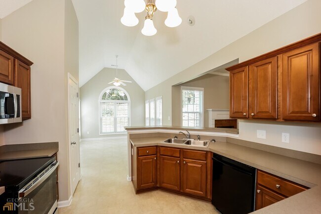 Building Photo - 51 Avondale Cir