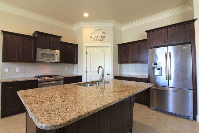 Building Photo - 652 Punkie Ln