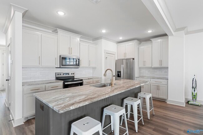 Foto del edificio - 559 Farmingdale Rd SE