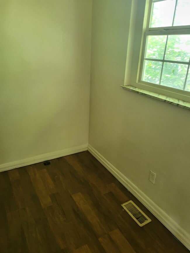 Building Photo - 444 Groveland Ave