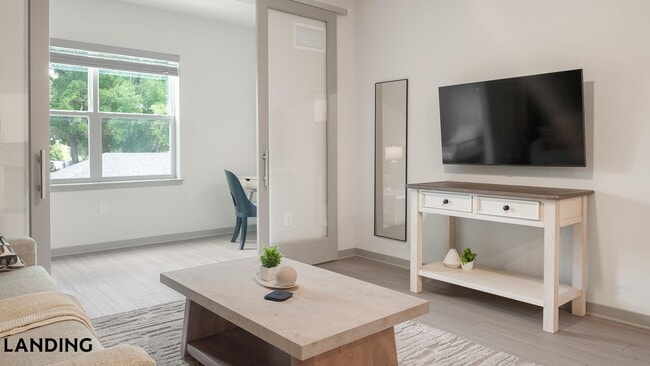 Building Photo - 110 Zora Pl