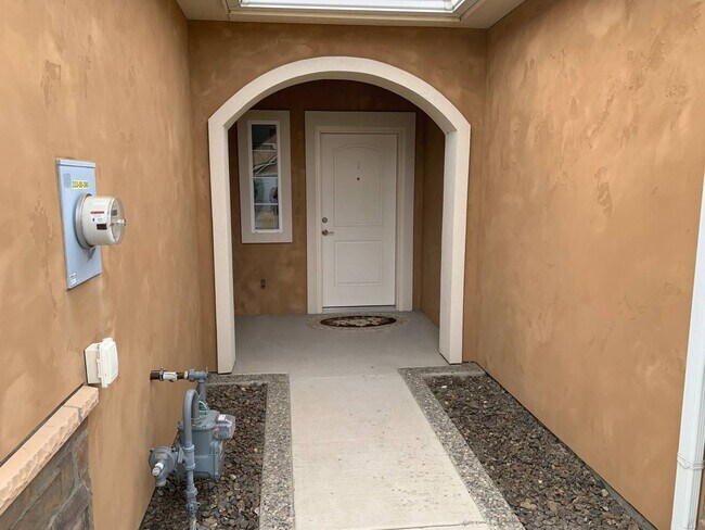 Foto del edificio - 9406 Majestia Ln