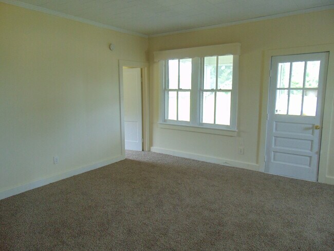 Foto del edificio - Water-Front Living