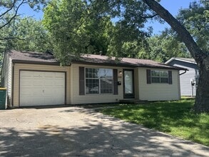 Building Photo - 1101 W Nixon Dr