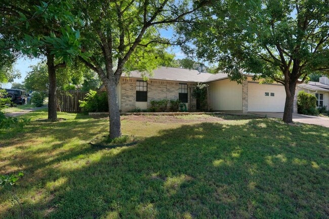 Building Photo - 5808 Spring Meadow Rd