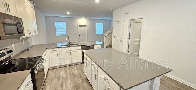 Building Photo - 1844 Tohoqua Blvd