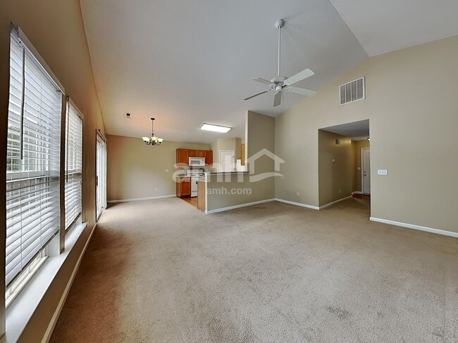 Foto del edificio - 316 Garfield Ln