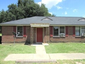 Building Photo - 15 Dixie Dr
