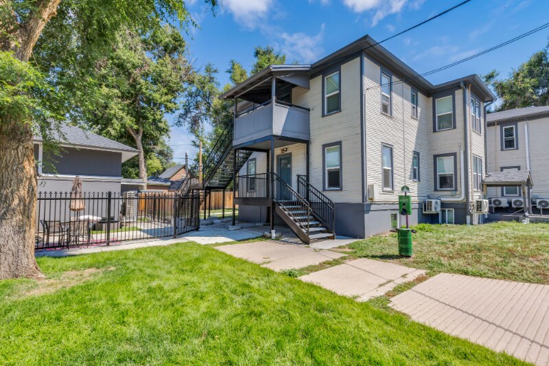 Primary Photo - 1213-1219 12th St