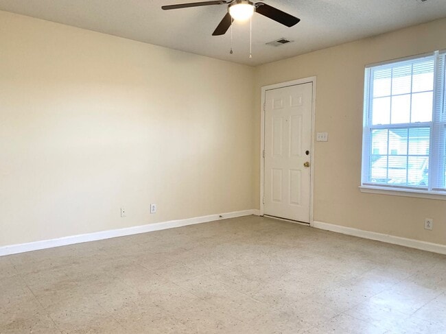 Building Photo - 1113 Keith Ave