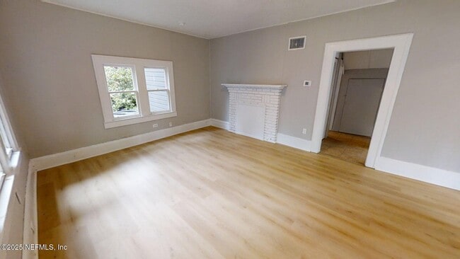 Building Photo - 1412 Ingleside Ave