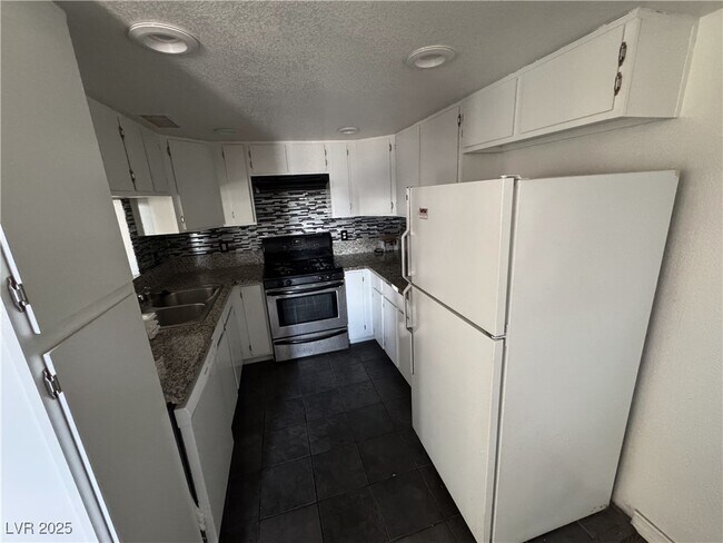 Building Photo - 4050 Luzon Way