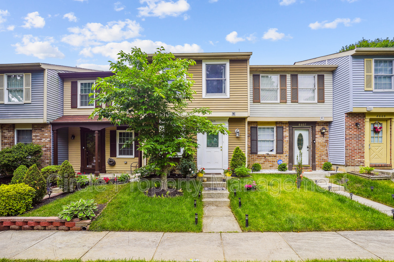 Primary Photo - 8605 Kenosha Ct