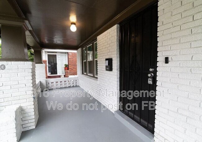 Foto del edificio - 5815 Euclid Ave E