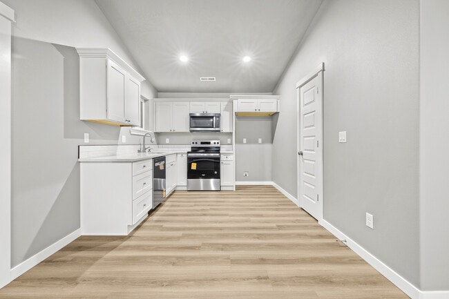 Building Photo - 3002 Helena St