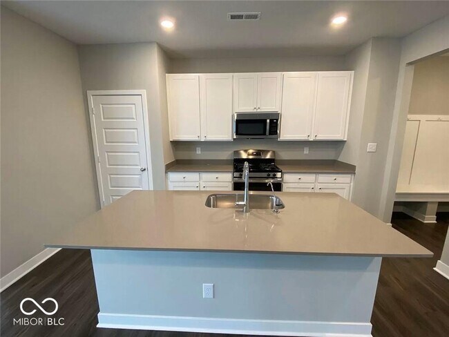 Building Photo - 17131 Seaboard Pl
