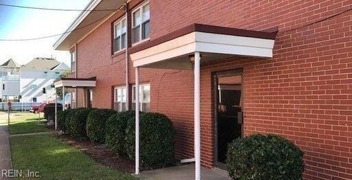 Foto principal - 9654 Selby Pl