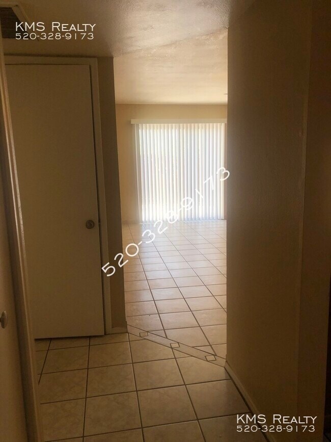 Foto del edificio - 3 Bedroom 2 Bathroom Townhome Mission & Aj...