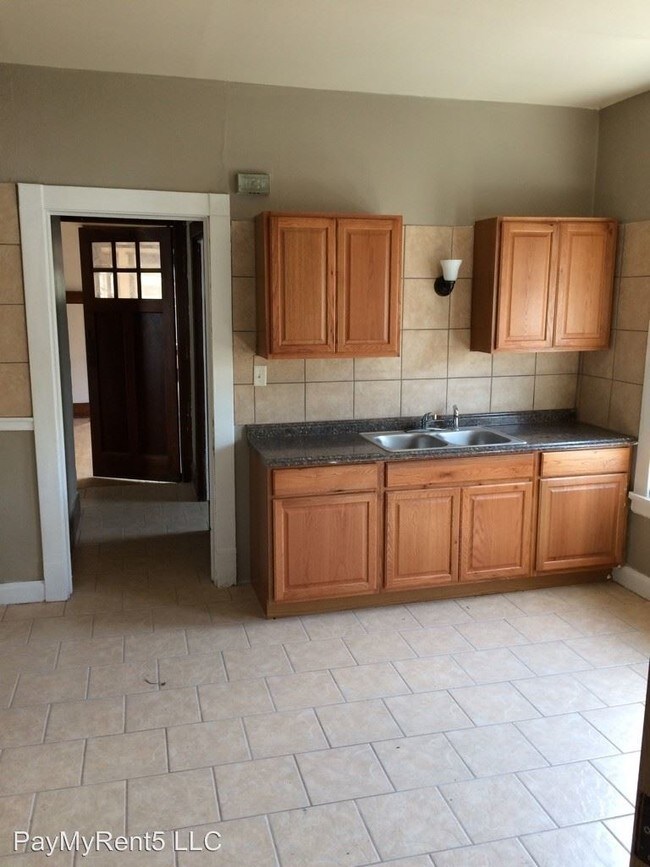 Foto del edificio - 2107 N 48th St