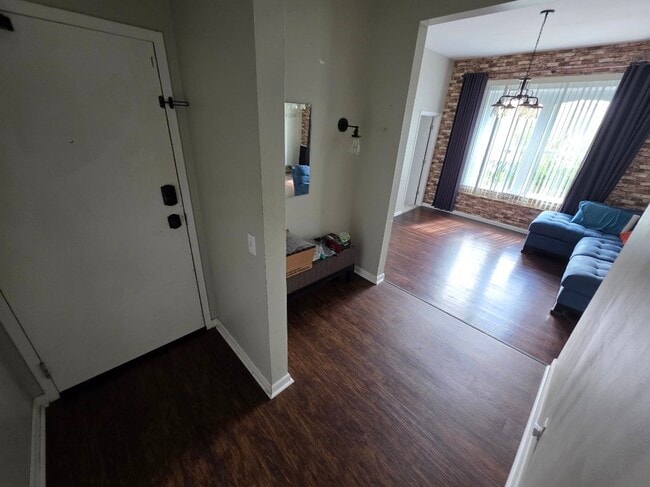 Building Photo - 40 N Eustis St