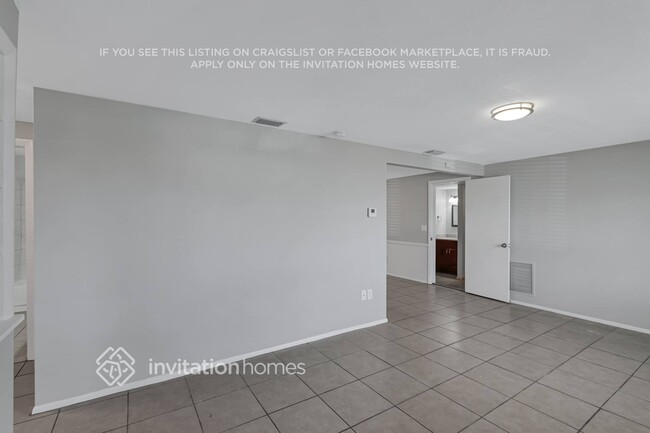 Building Photo - 3736 Moog Rd