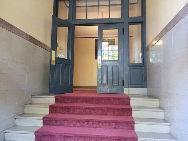 Foto del edificio - 350 W Fourth St
