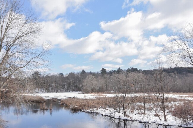 Foto del edificio - 27 Fenway Dr