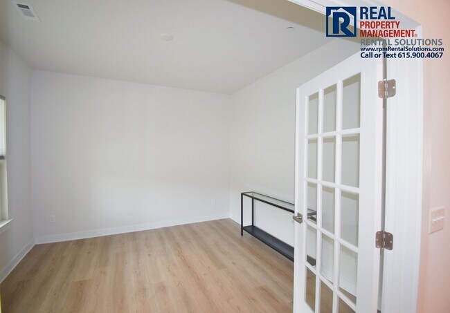 Building Photo - Luxury 4 bd 3.5 bath with office, bonus ro...