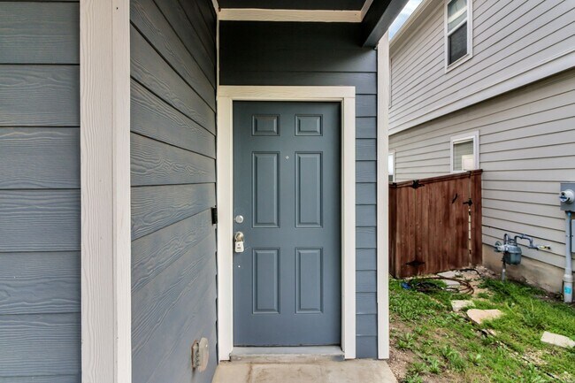 Building Photo - COMING SOON - MID MAY