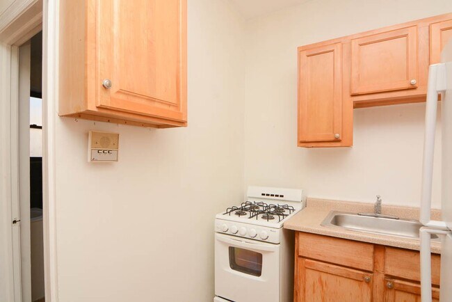 Foto del edificio - 4854 N Damen Ave