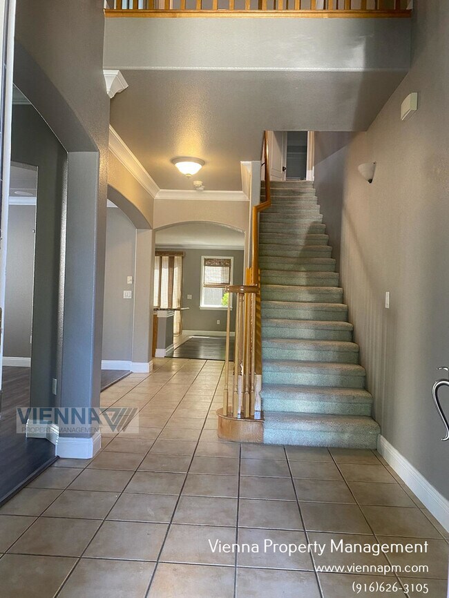 Building Photo - 1517 Olympic Cir