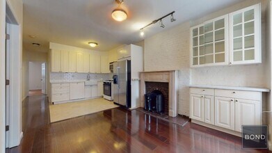 Building Photo - 955 Second Avenue