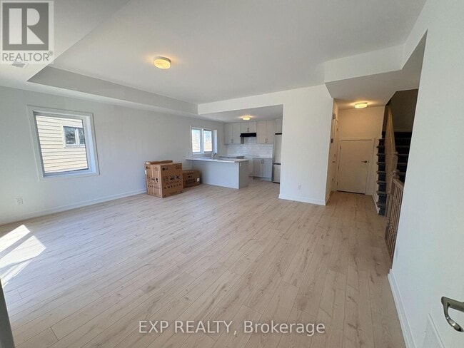 Building Photo - 567 Celestine Private