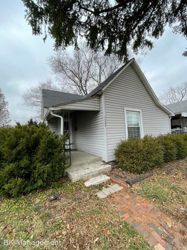 Primary Photo - 2 br, 1 bath House - 1325 N Wabash Avenue