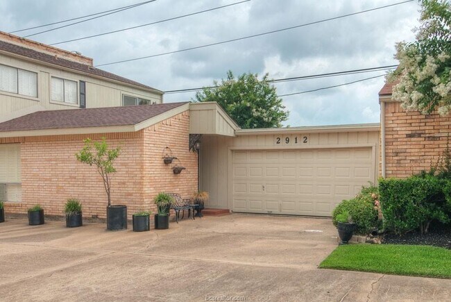 Foto del edificio - 2912 Cherry Creek Cir