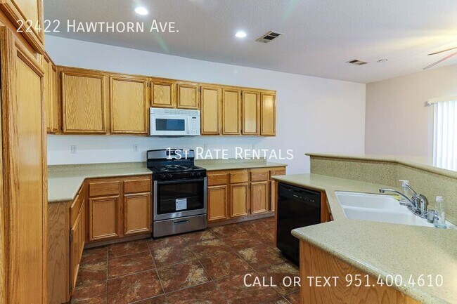Foto del edificio - 22422 Hawthorn Ave