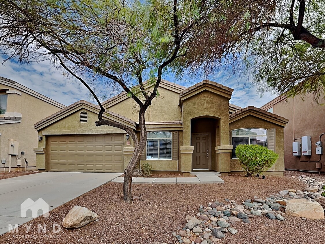 Primary Photo - 11806 W Camino Vivaz