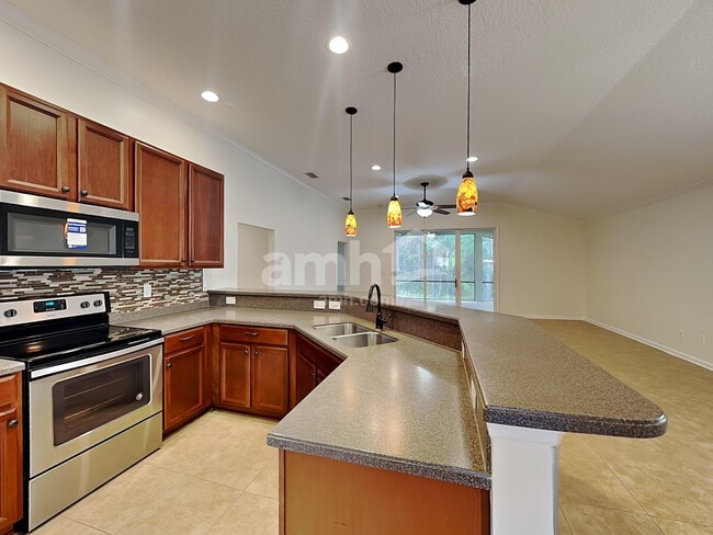 Building Photo - 468 Casa Sevilla Ave