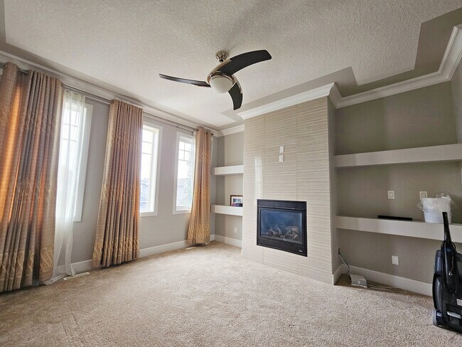 Photo du bâtiment - 546 Albany Way NW
