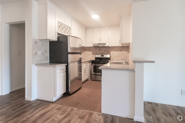 1HAB, 1BA - 800SF - Cocina - Palmera Luxury Apartments
