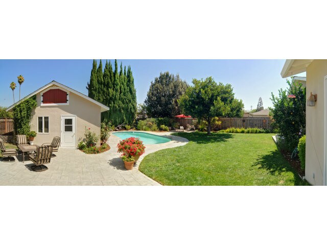 Building Photo - 12858 Lantana Ave