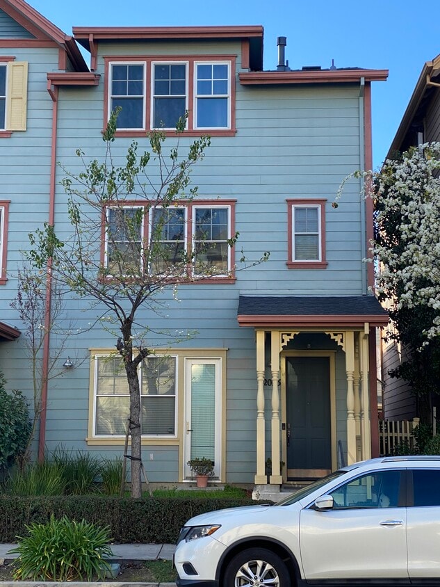 House Front - 2033 Tsushima St