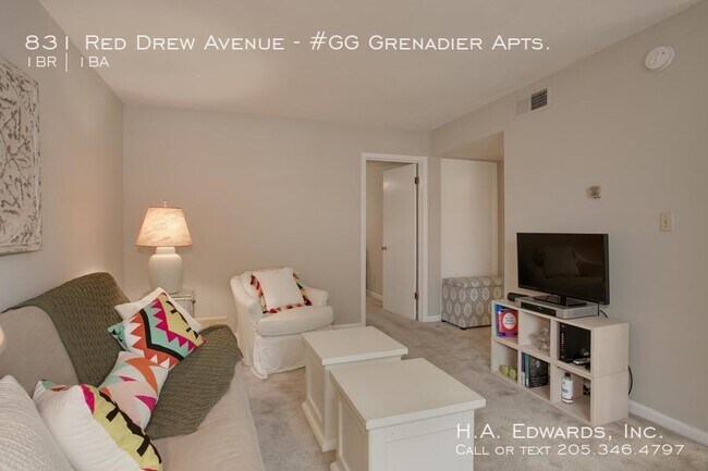 Foto del edificio - 831 Red Drew Ave