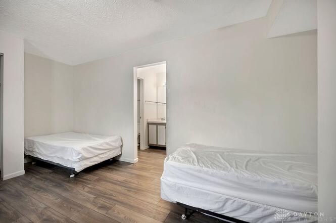 Foto del edificio - 978 Irving Ave