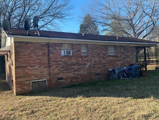 Building Photo - 3 Bedroom in Union