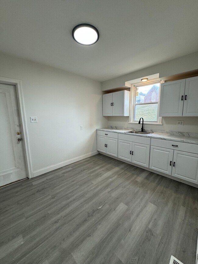 Building Photo - 3419 Grover St