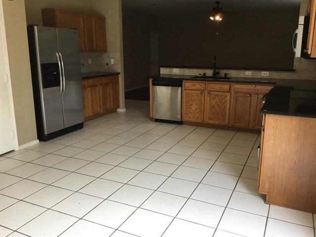 Foto del edificio - 1533 Caymus Ct