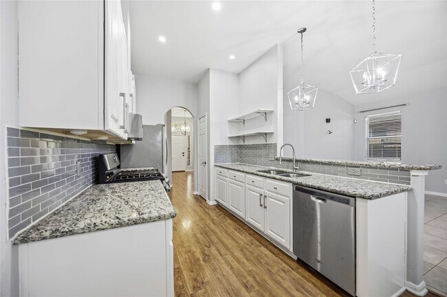 Foto del edificio - 1029 Riverwood Dr