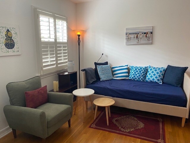Foto del edificio - 8938 Hubbard St
