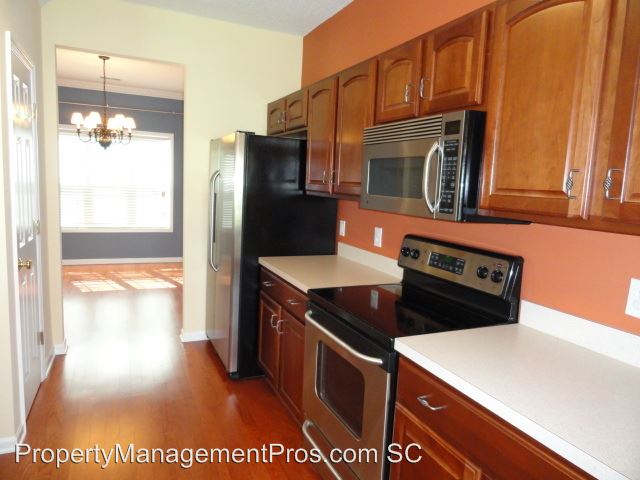 Building Photo - 5 Sagebrook Dr